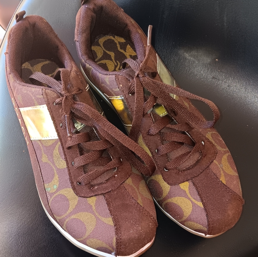Womens Signature Brown/Tan/Gold Coach Sneakers. Size 24.5